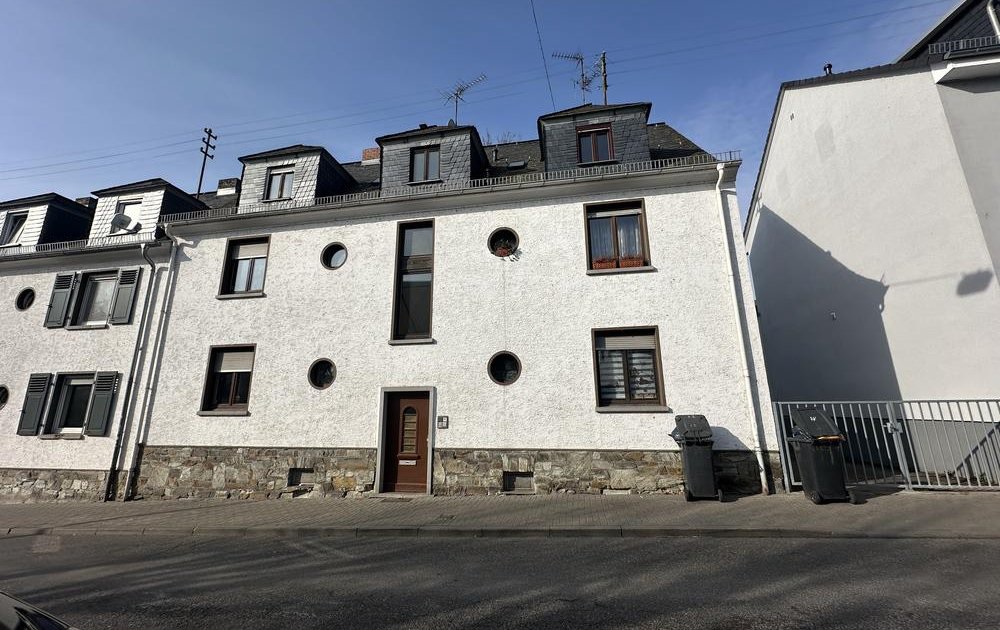 Altbau-Wohnhaus - Mietverwaltung Wiesbaden-Schierstein