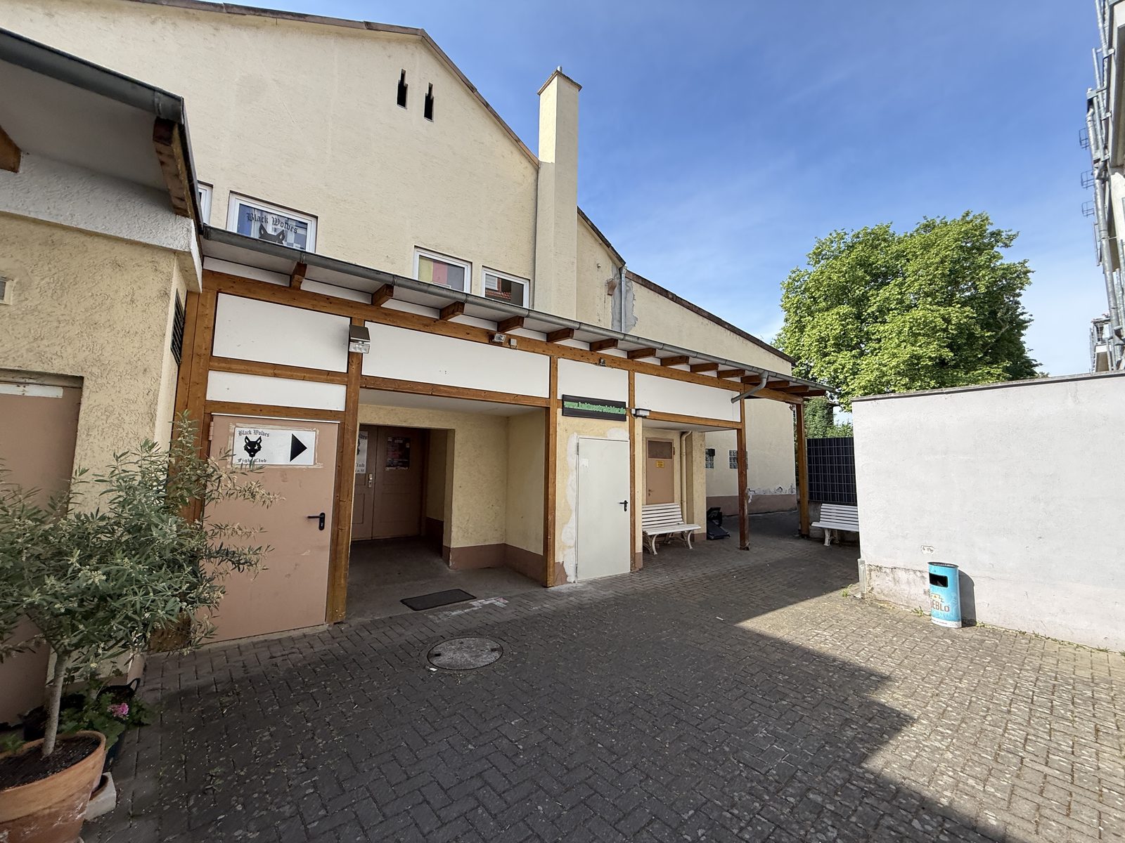 Kommunale Turnhalle und öffentliche Liegenschaft im Rhein-Main-Gebiet – Hausverwaltung für Sportstätten und Kommunen durch Scholze-Kurz & Kurz Immobilien Wiesbaden